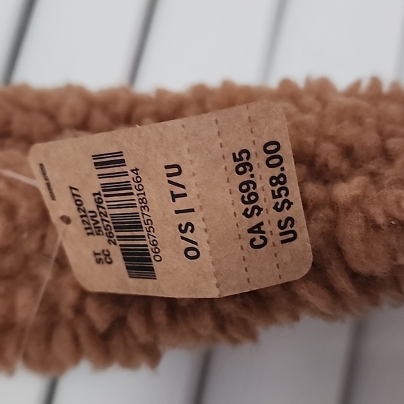 Teddy tote from PINK new with tags - Picture 2 of 6